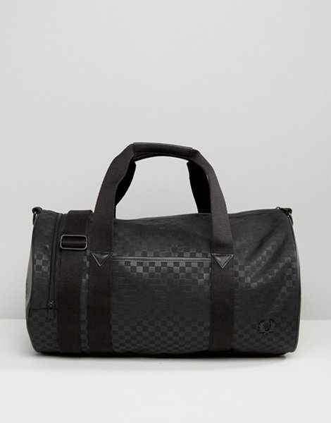 New Trendy Fred Perry Black Checked Barrel Bag With Cordura For Men On Sale