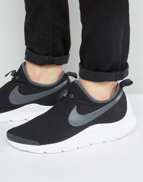 New Trendy Nike Black Aptare Trainers For Men Online Sale