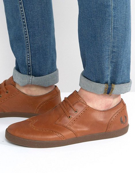 New Trendy Fred Perry Tan Byron Low Leather Brogue Trainers For Men Outlet